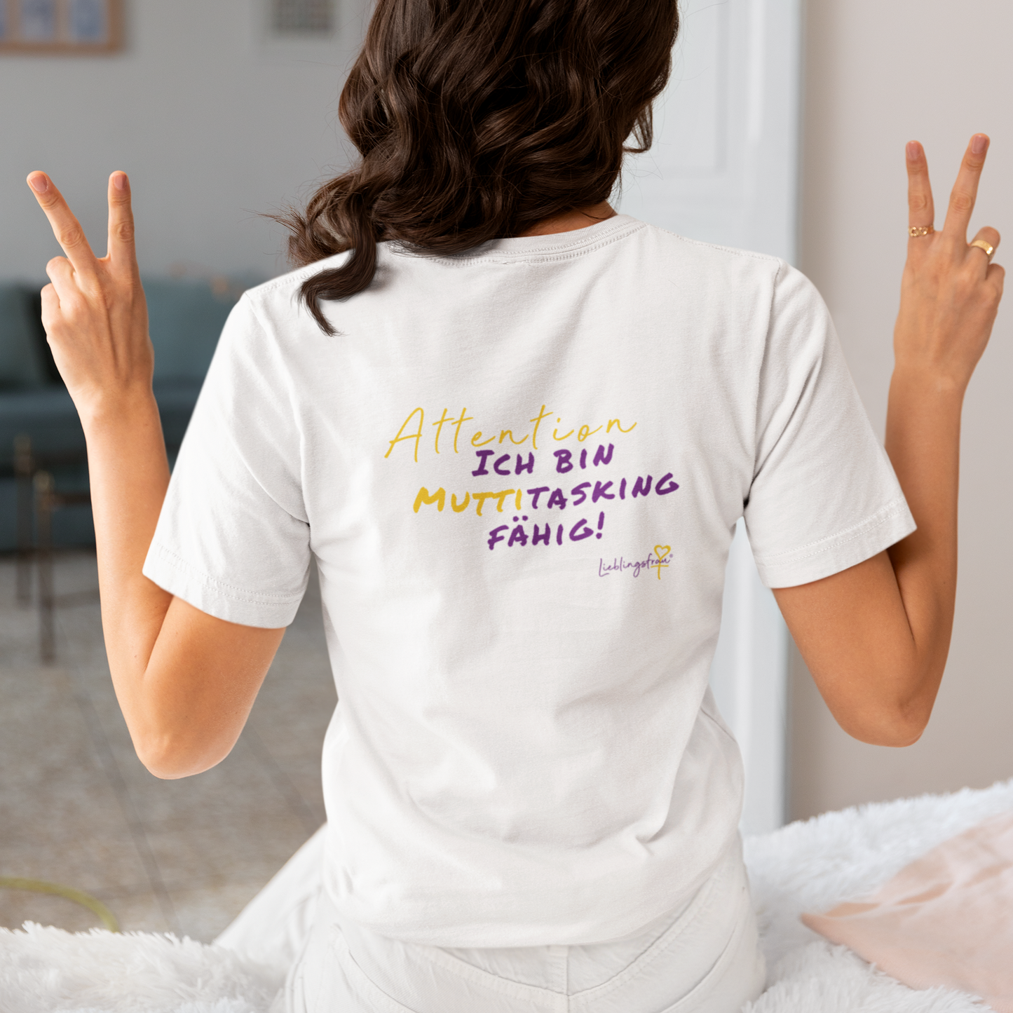 Attention! Ich bin Muttitaskingfähig! T-SHIRT